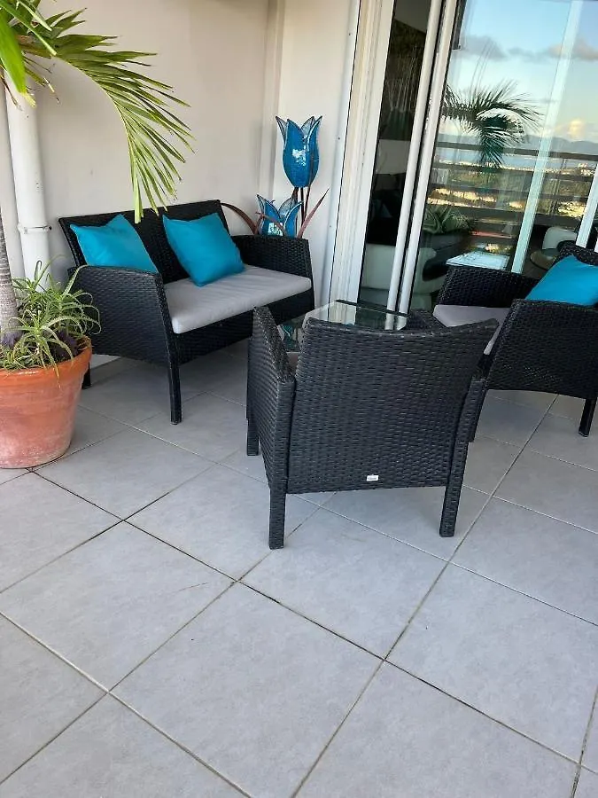 Appartement De Standing Vue Mer Schoelcher