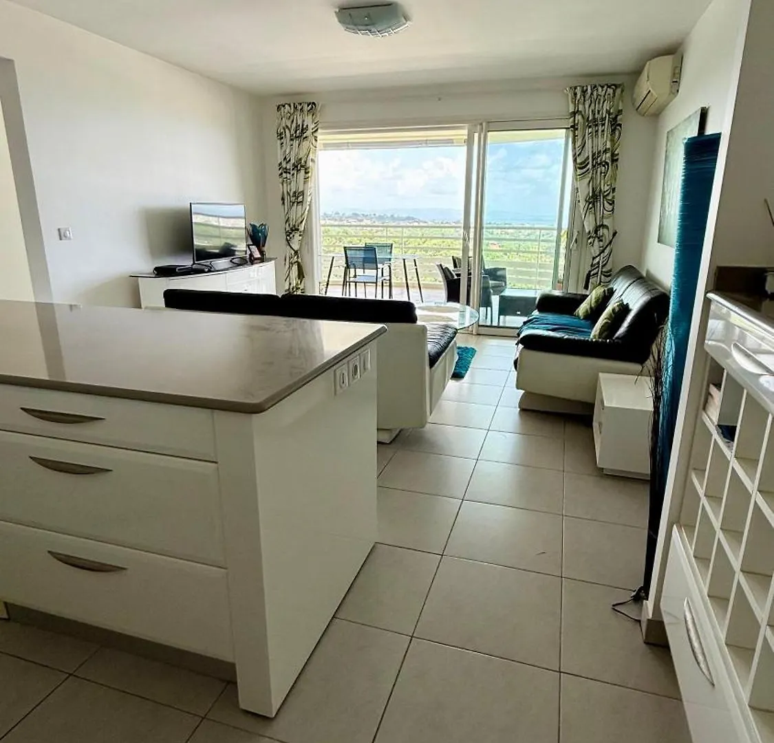 Appartement De Standing Vue Mer ショルシェール 0*,  マルティニーク